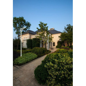 Stalp de iluminat cu Lampa echipata panou solar Stalp de iluminat cu Lampa echipata panou solar